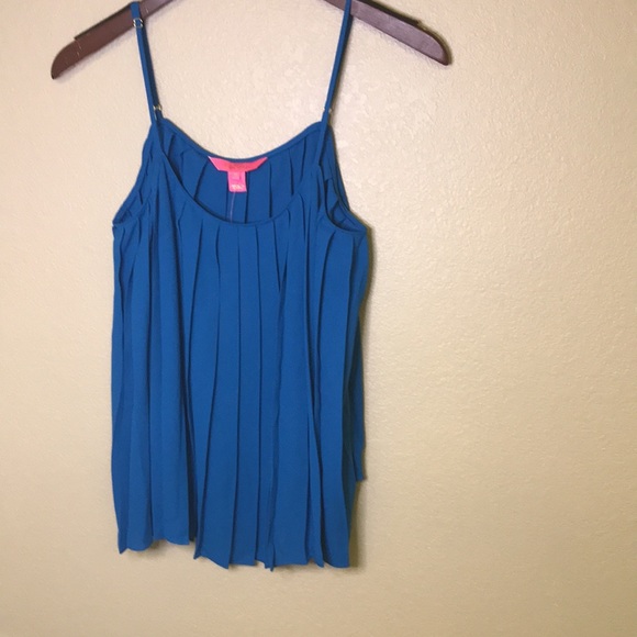 Lilly Pulitzer Rein MR peacock blue top. - Picture 5 of 7